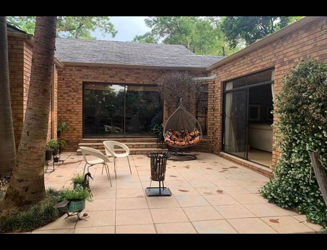 4 BEDROOM HOUSE FOR SALE IN HURLINGHAM